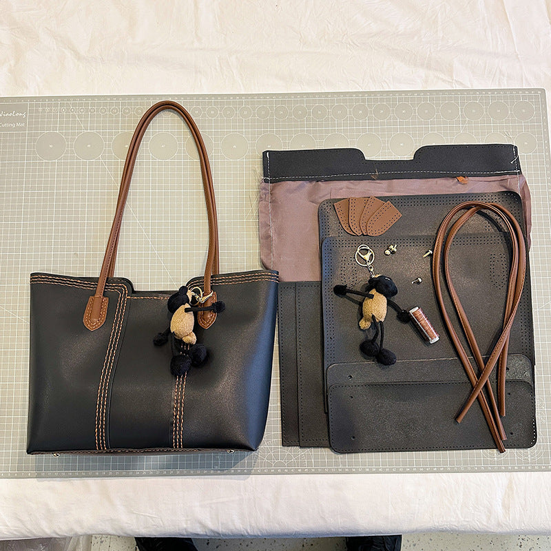 Tote bag fashionable niche commuter bag