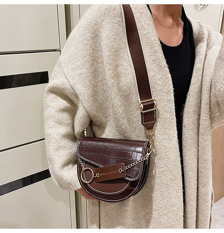 Handmade retro high-end messenger bag