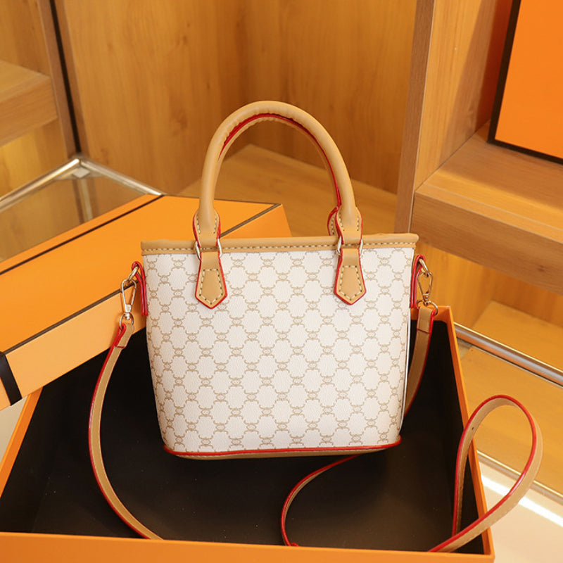 Make your own hand-woven tote bag for your girlfriend