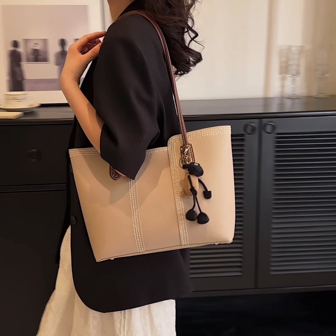 Tote bag fashionable niche commuter bag