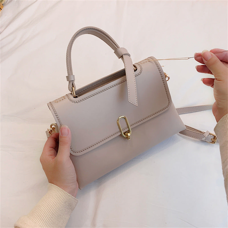 Handmade| Fashionable small square bag