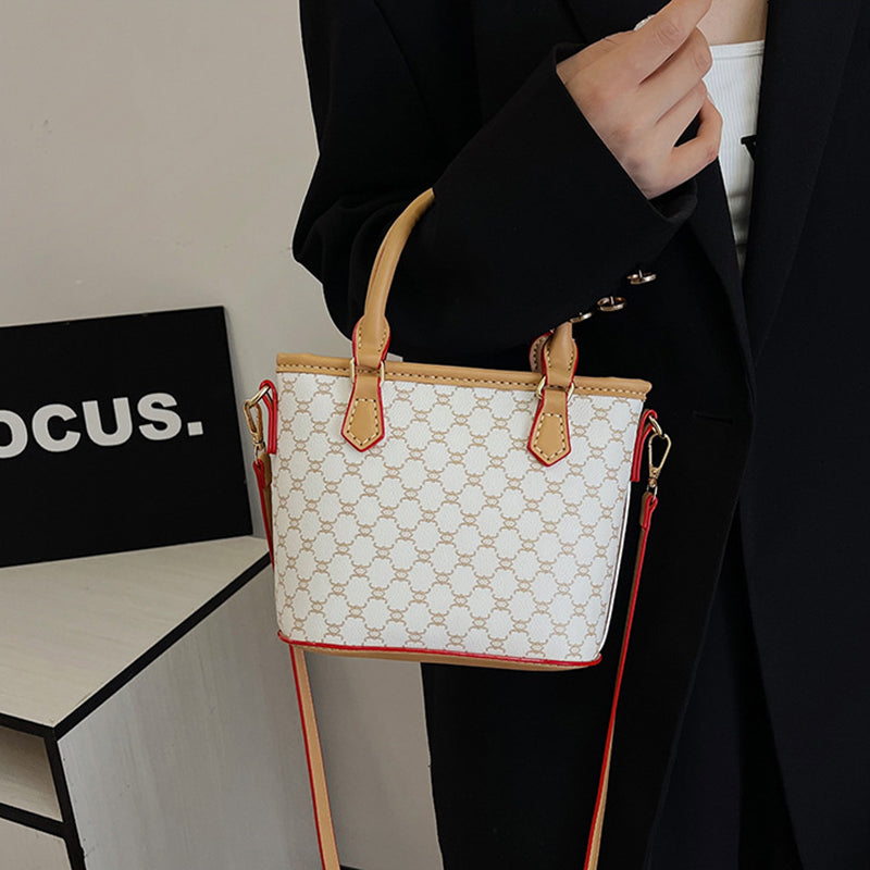 Make your own hand-woven tote bag for your girlfriend