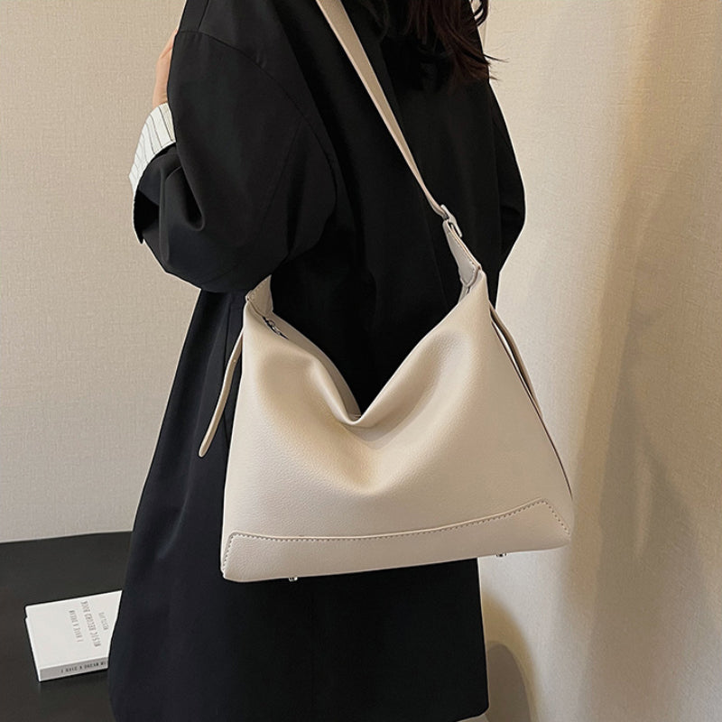 Create a personalized tote bag for your girlfriend with our DIY weaving kit