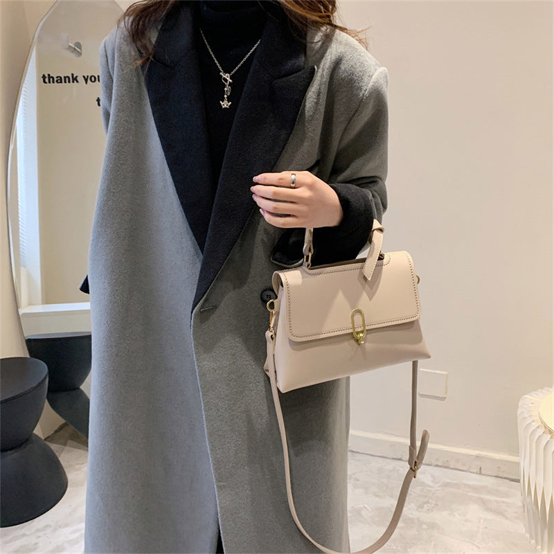 Handmade| Fashionable small square bag