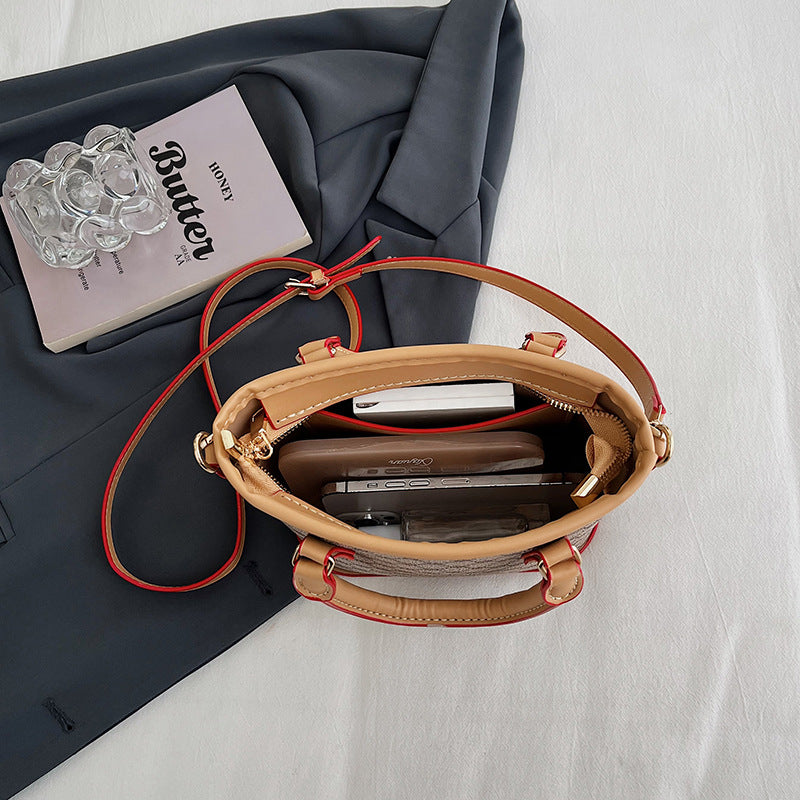 Make your own hand-woven tote bag for your girlfriend