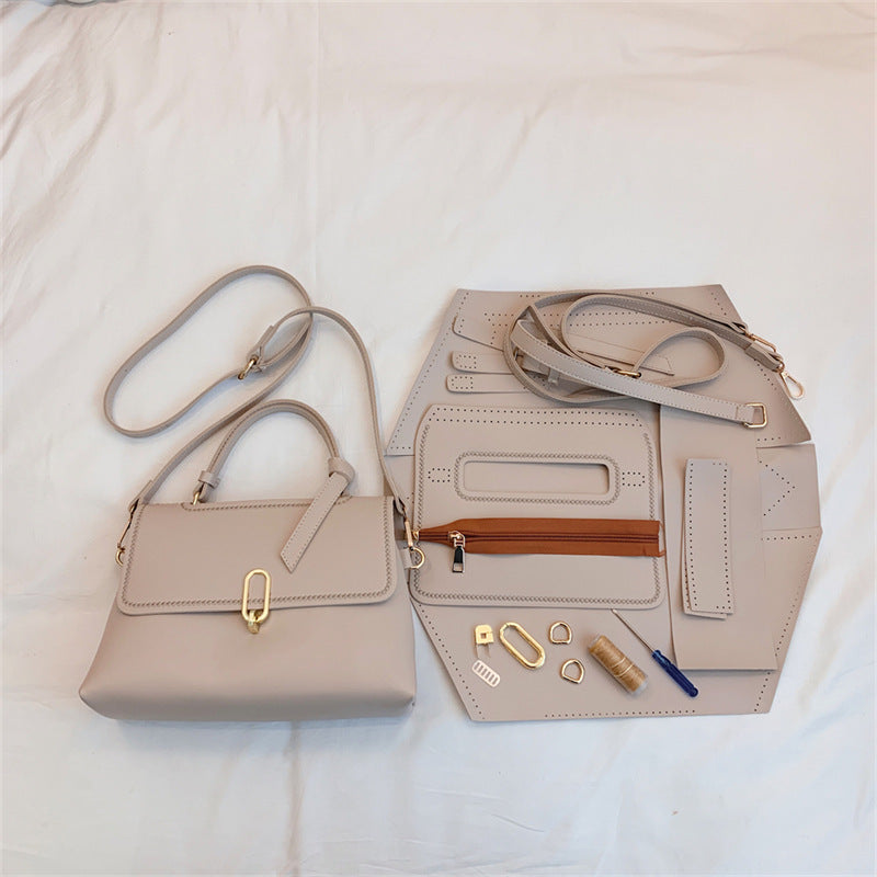 Handmade| Fashionable small square bag