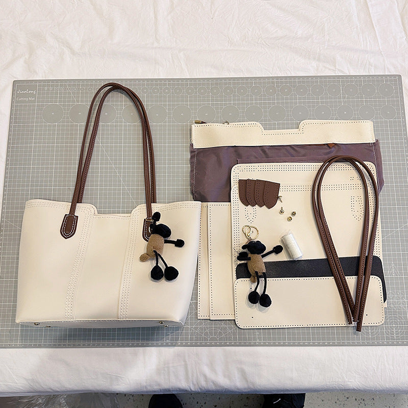 Tote bag fashionable niche commuter bag