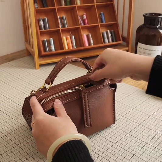 Handmade|  Retro small square bag