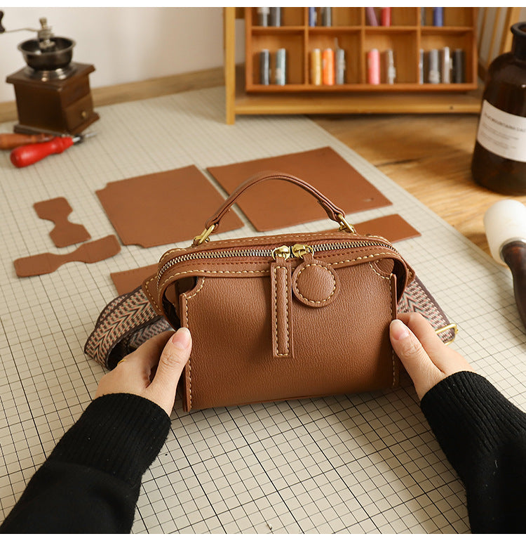 Handmade|  Retro small square bag